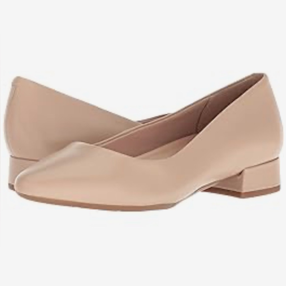 Easy Spirit Caldise pointed flat small block heel latte blush nude NWOT